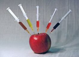 Diet, plus insulin injection - the main treatments for type 1 diabetes